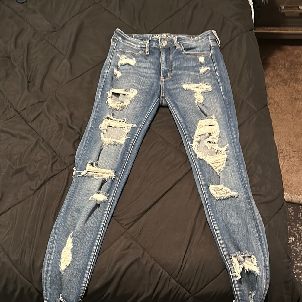 American Eagle Super Hi-Rise Ripped Jegging